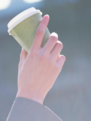 持ち運びしやすい手のひらサイズで便利